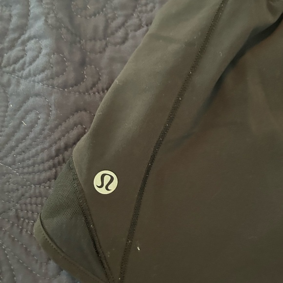 Lululemon hotty hot shorts in black - Picture 3 of 3